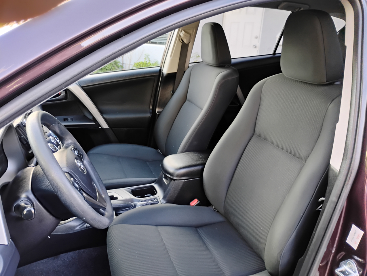 Toyota RAV4 LE FWD 2017