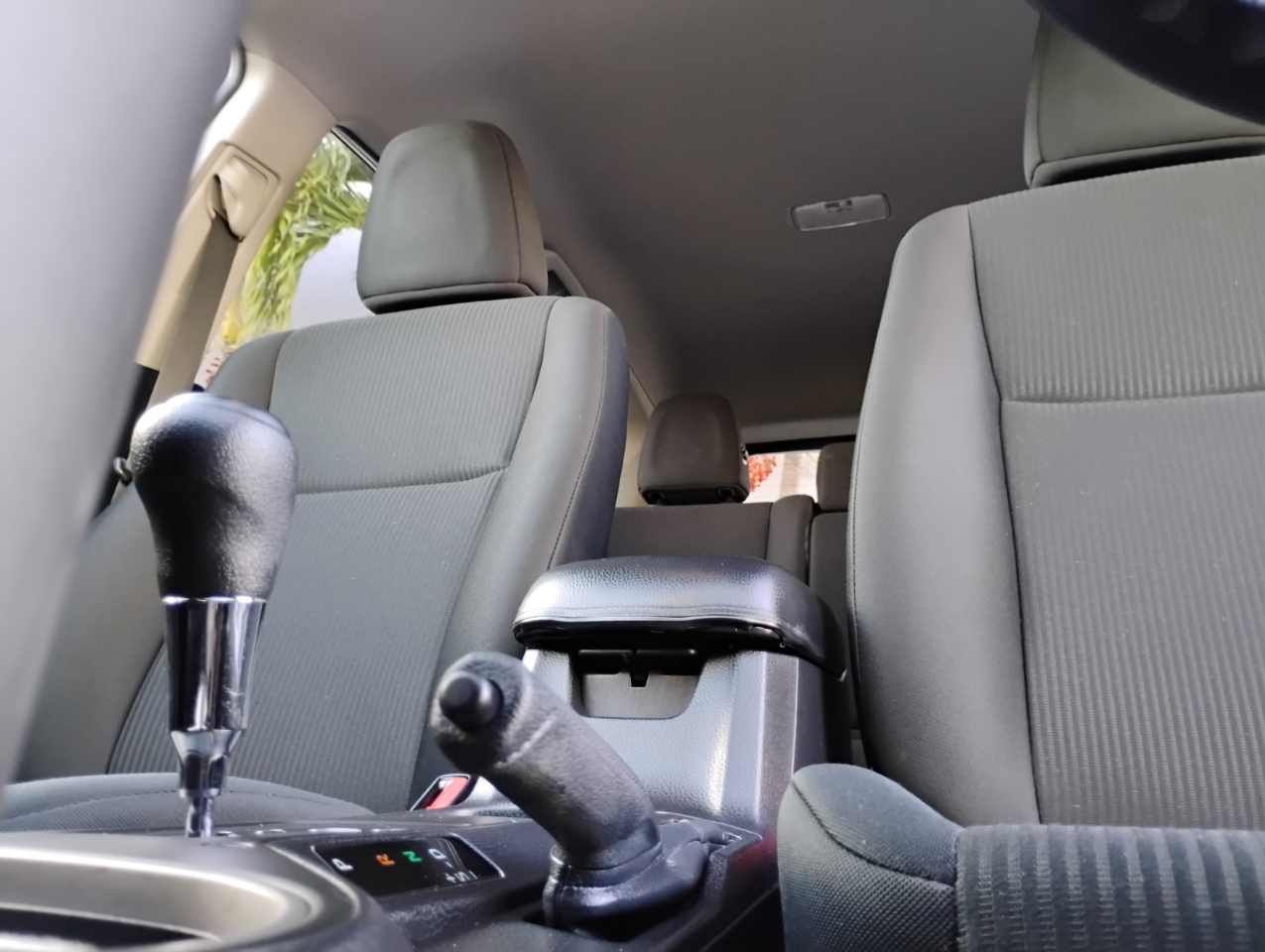 Toyota RAV4 LE FWD 2017