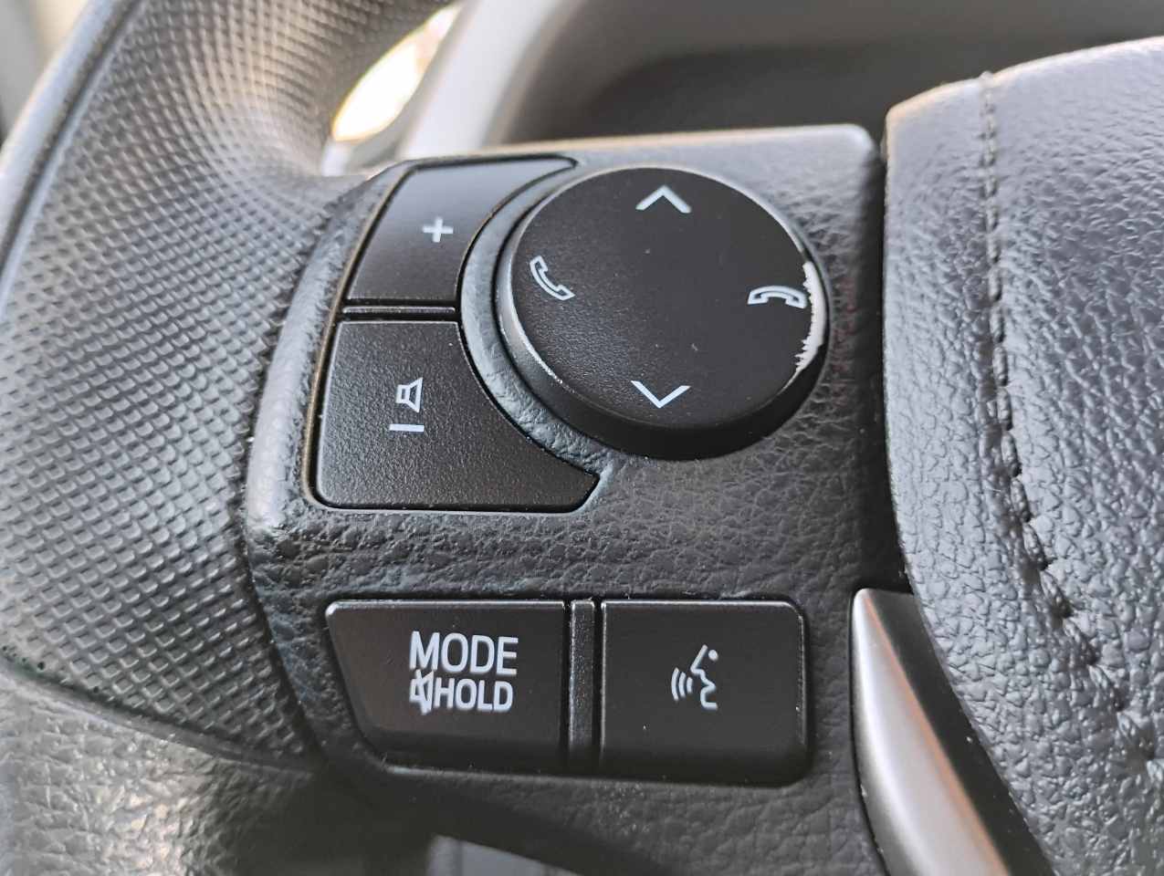 Toyota RAV4 LE FWD 2017