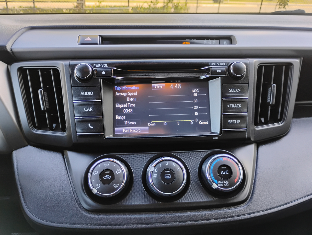 Toyota RAV4 LE FWD 2017