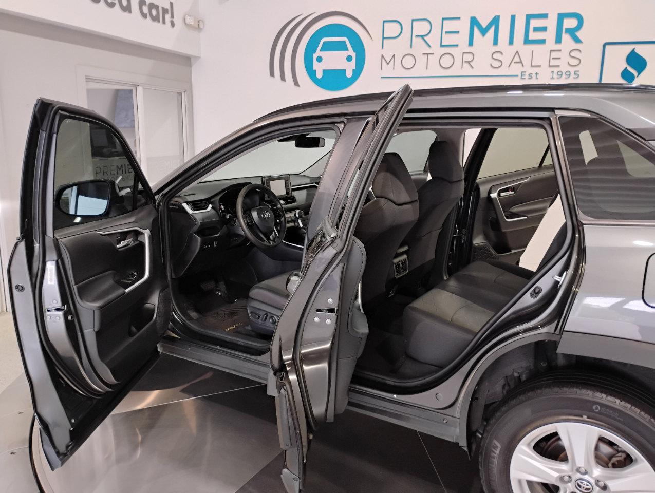 Toyota RAV4 XLE 2021