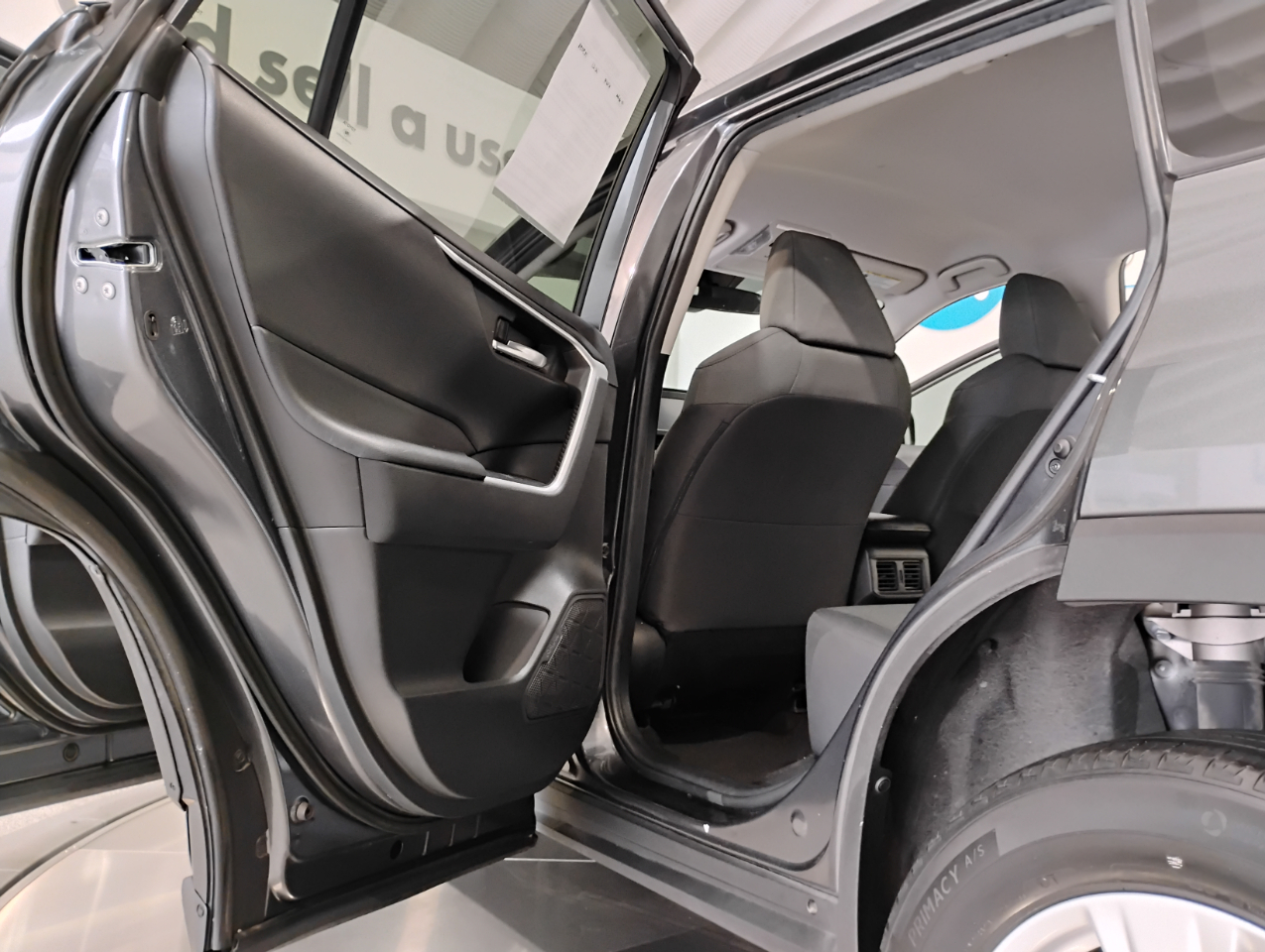 Toyota RAV4 XLE 2021