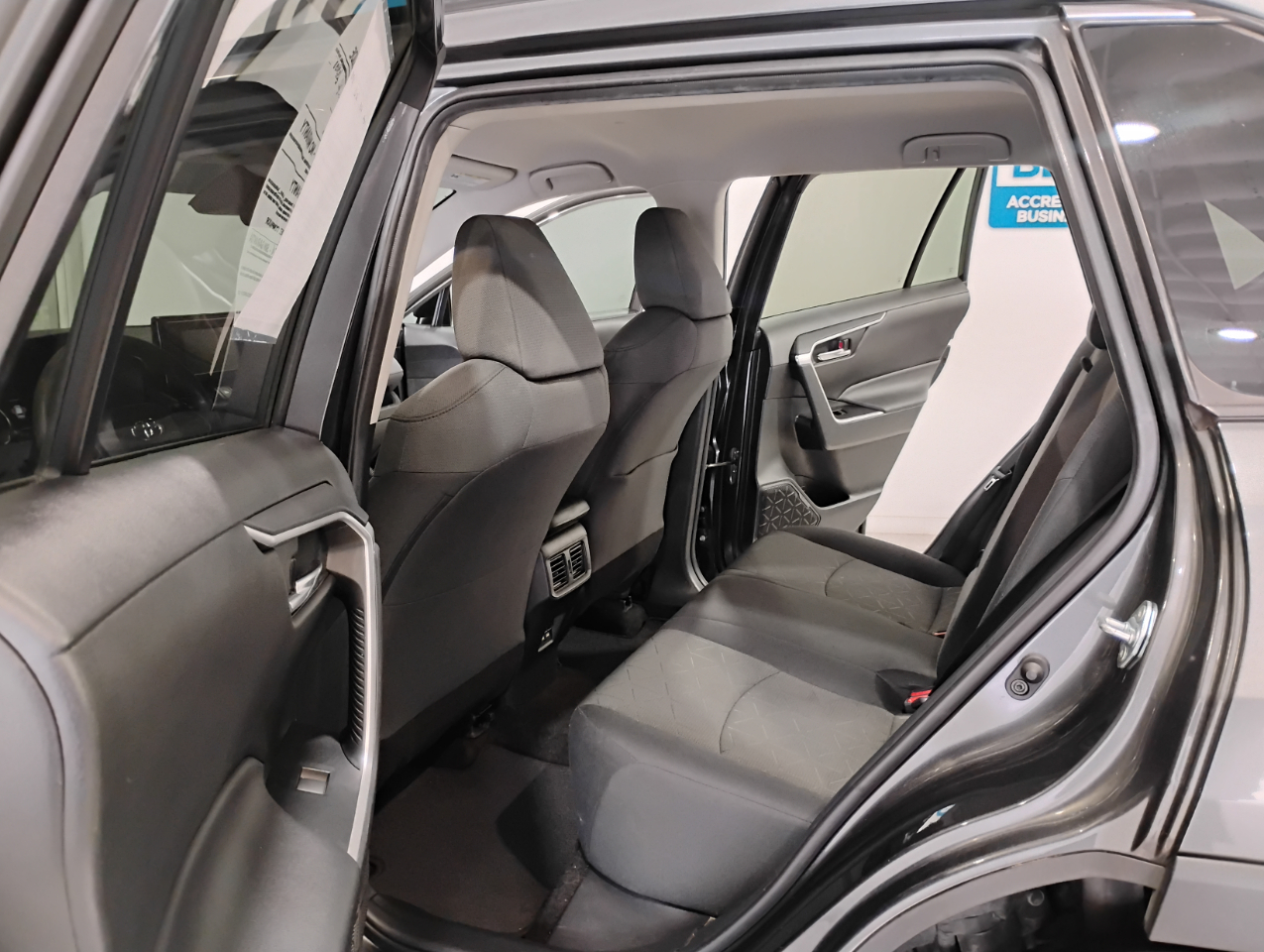 Toyota RAV4 XLE 2021