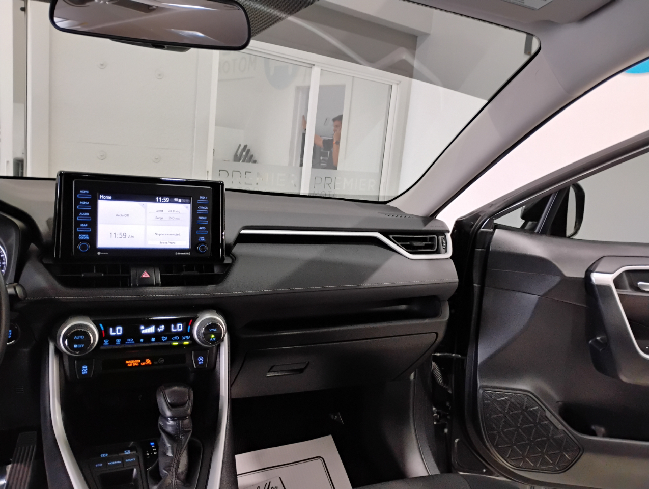 Toyota RAV4 XLE 2021