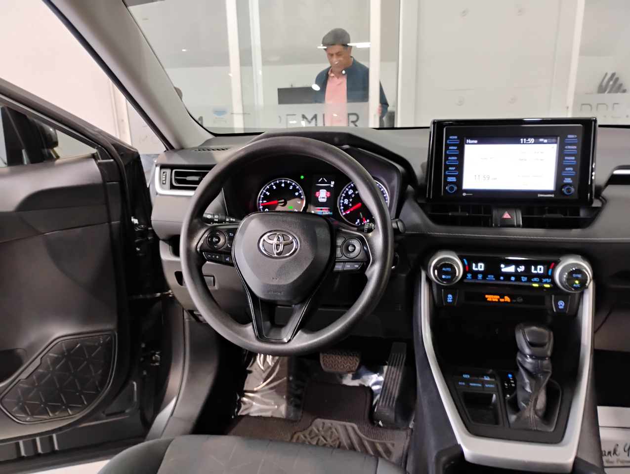 Toyota RAV4 XLE 2021