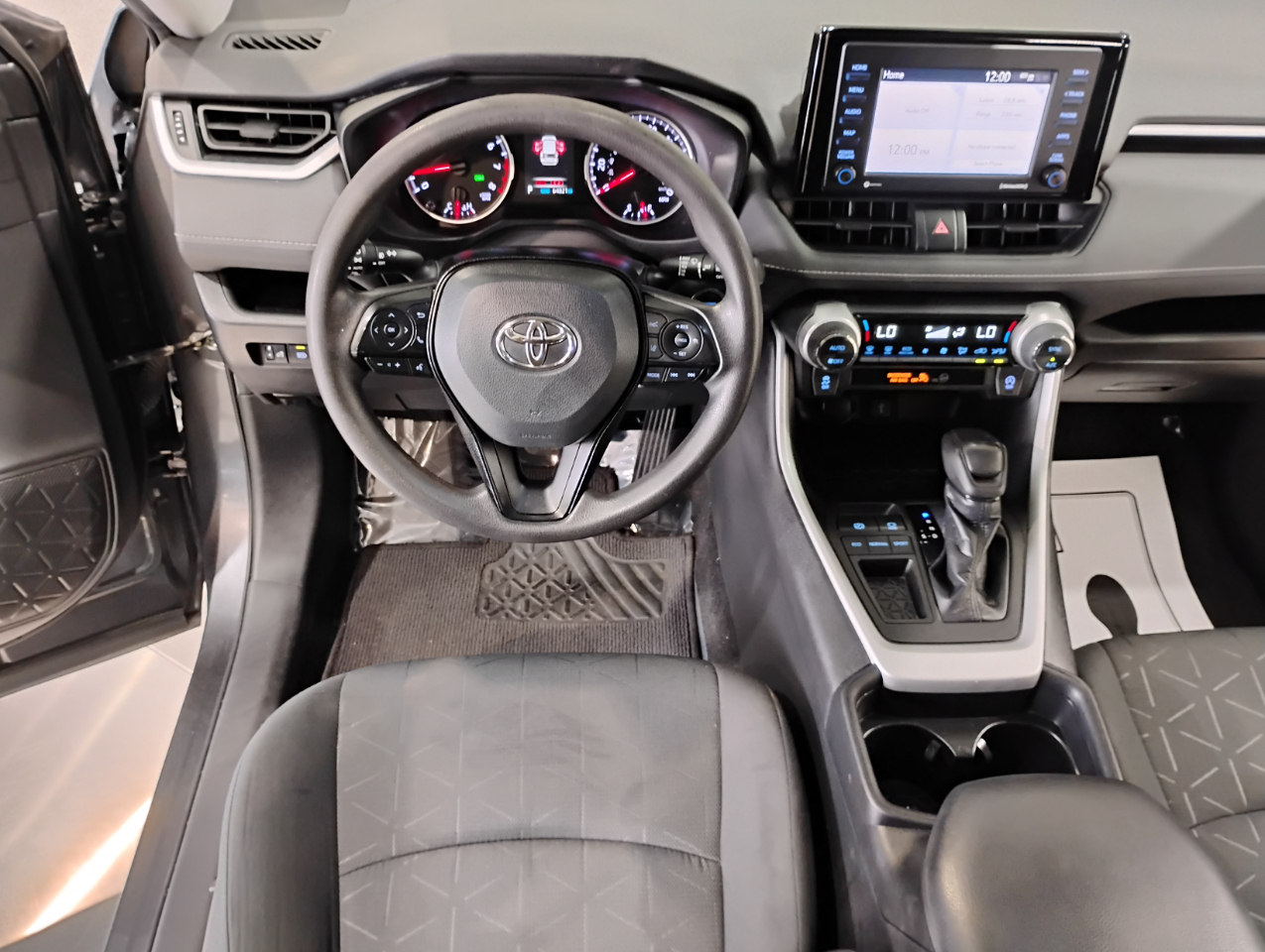 Toyota RAV4 XLE 2021