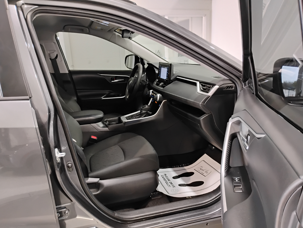 Toyota RAV4 XLE 2021