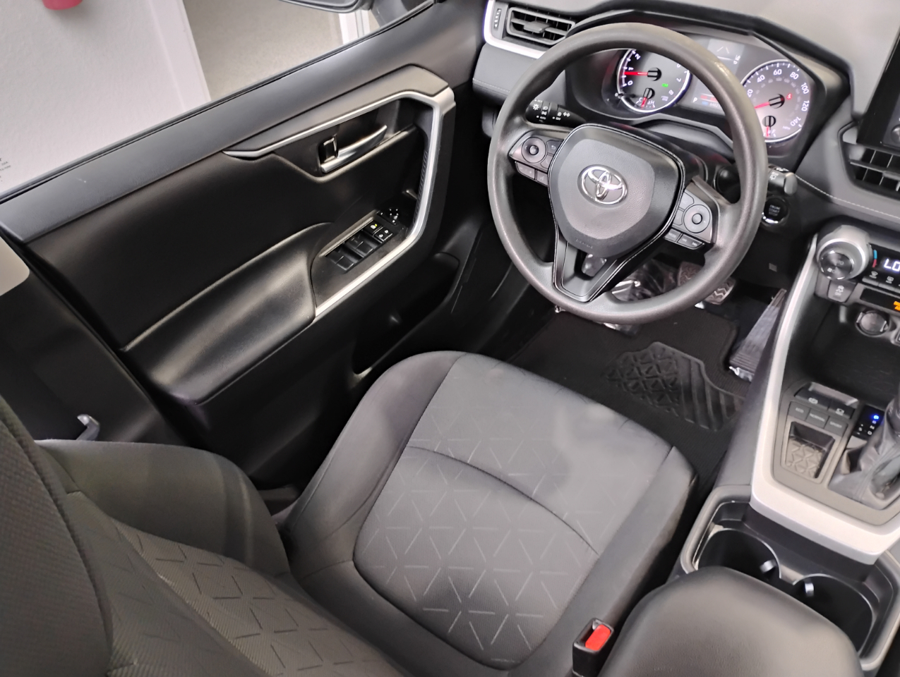 Toyota RAV4 XLE 2021