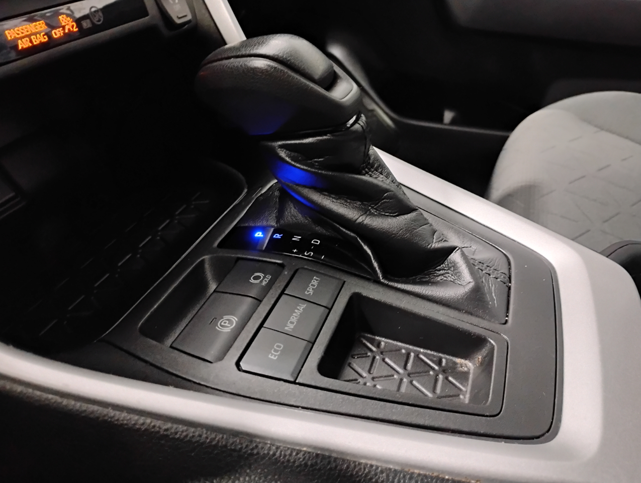 Toyota RAV4 XLE 2021