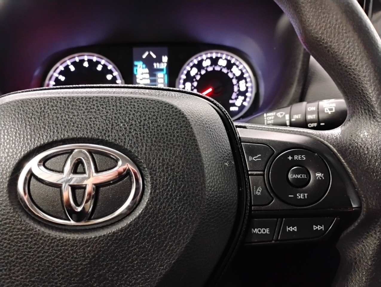 Toyota RAV4 XLE 2021