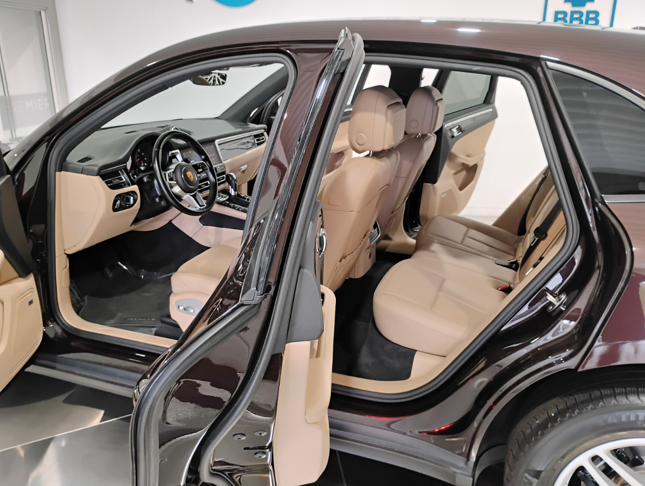 Porsche Macan AWD 2021