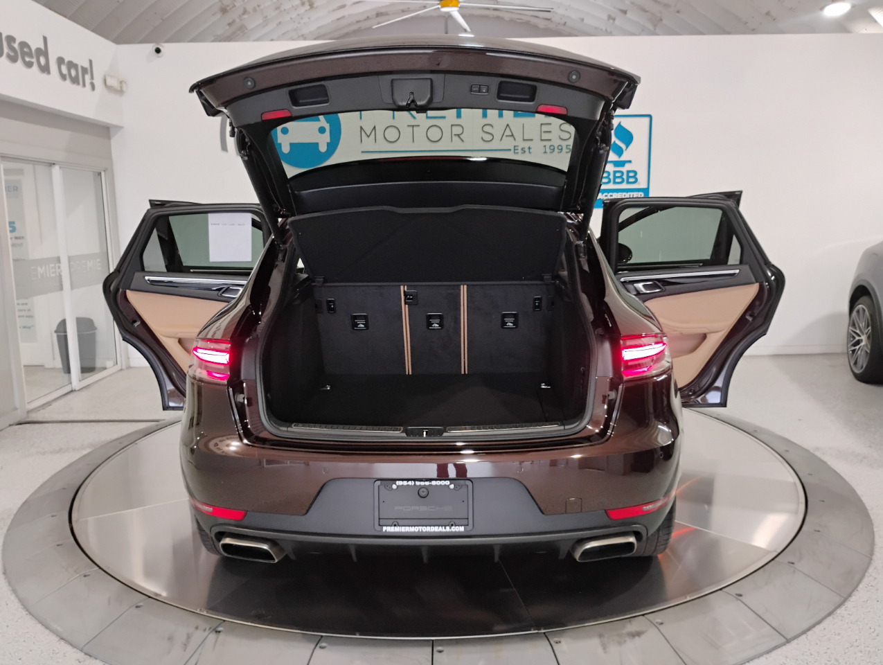 Porsche Macan AWD 2021