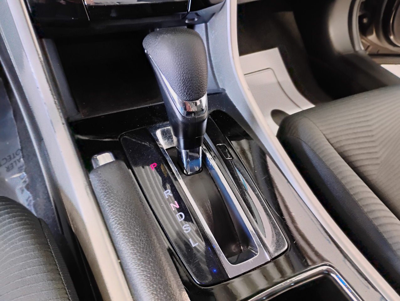 Honda Accord LX Sedan CVT 2017