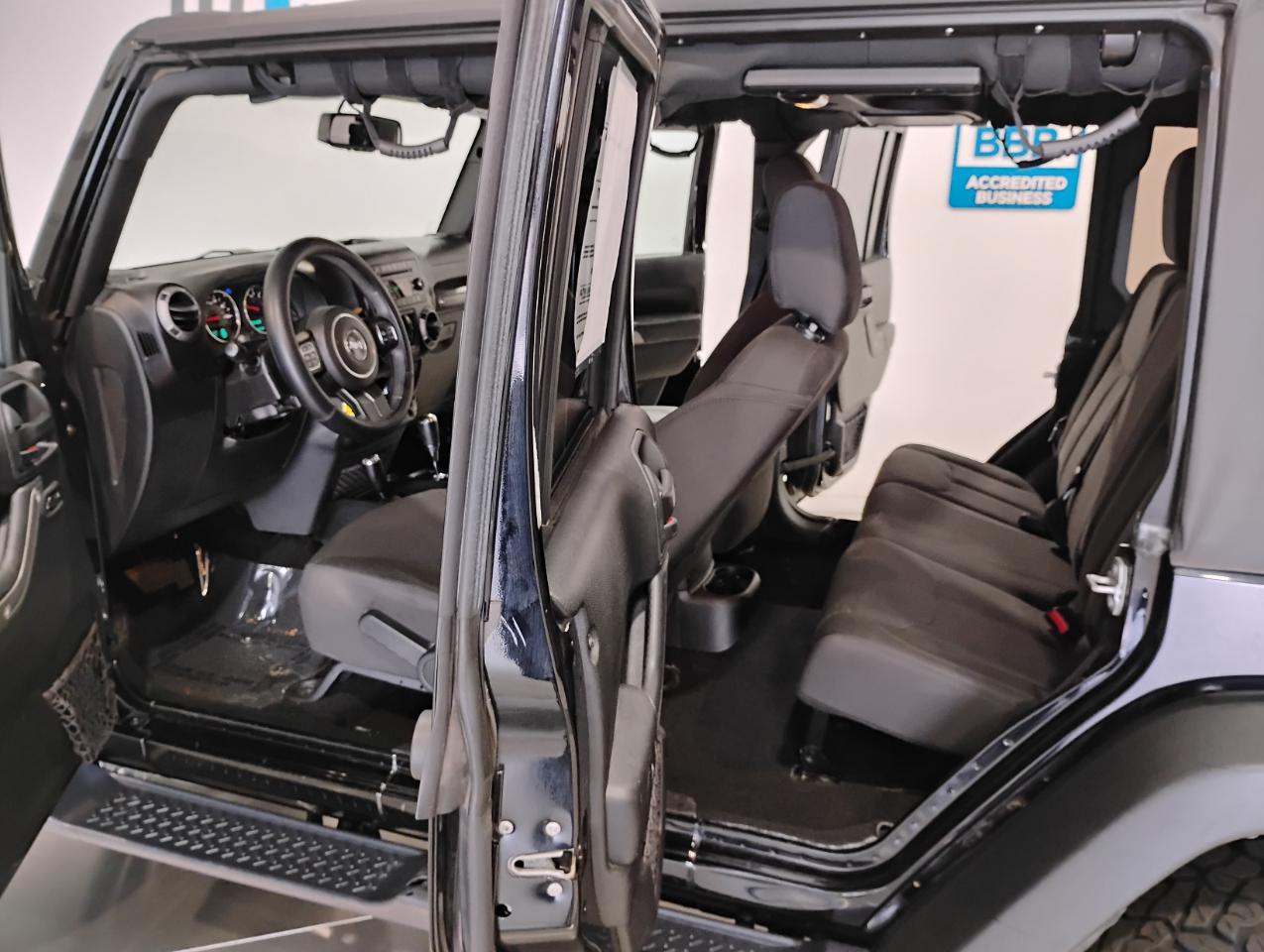 Jeep Wrangler Unlimited Sport 4WD 2017