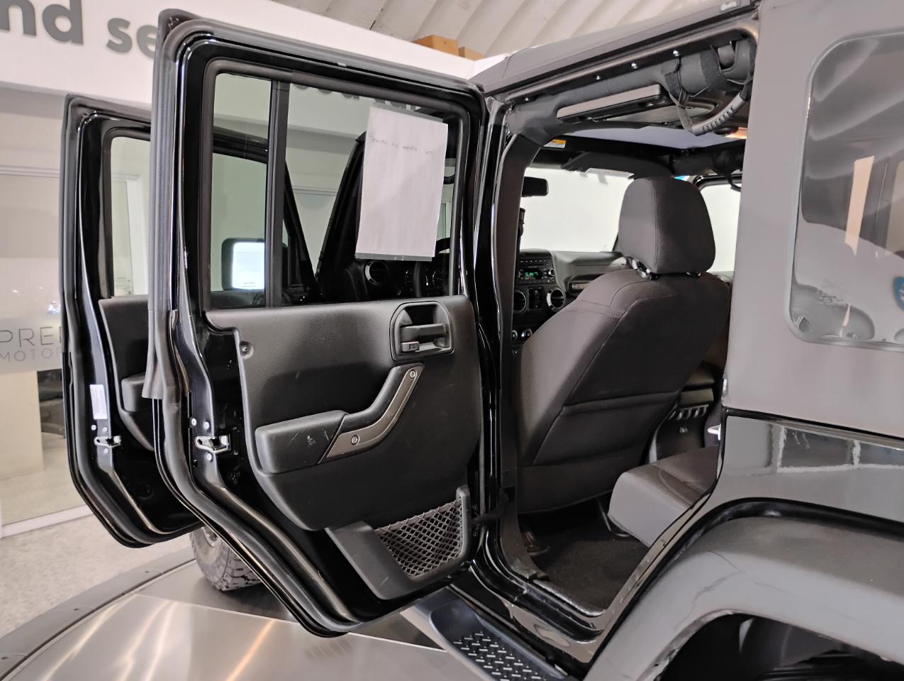 Jeep Wrangler Unlimited Sport 4WD 2017