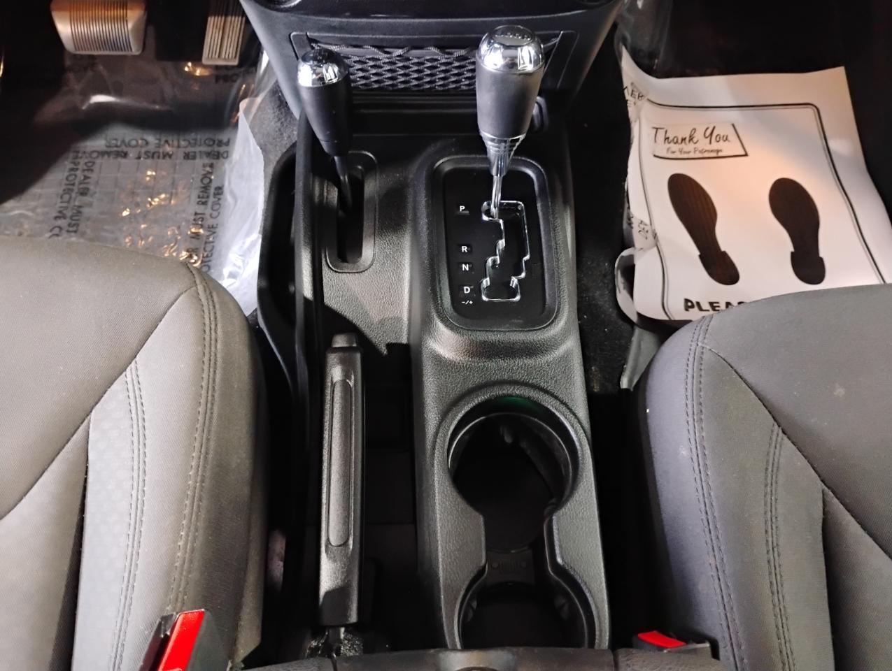 Jeep Wrangler Unlimited Sport 4WD 2017