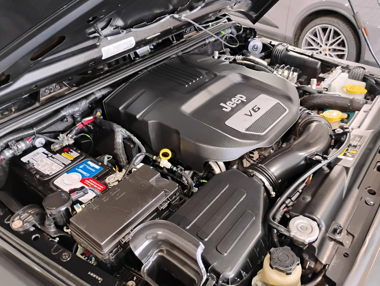 Jeep Wrangler Unlimited Sport 4WD 2017