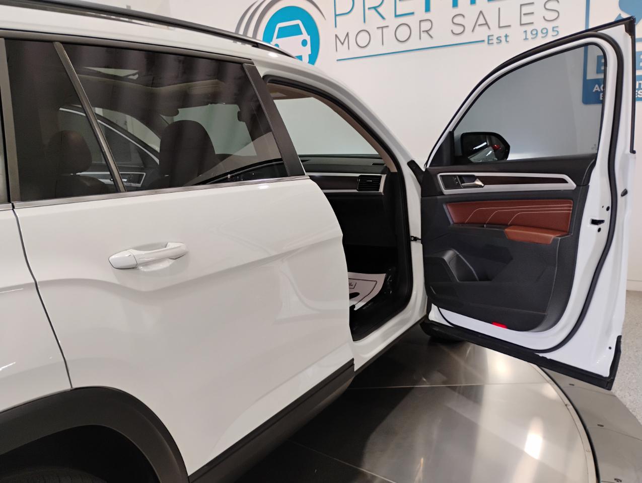 Volkswagen Atlas V6 SE w/Technology 2023