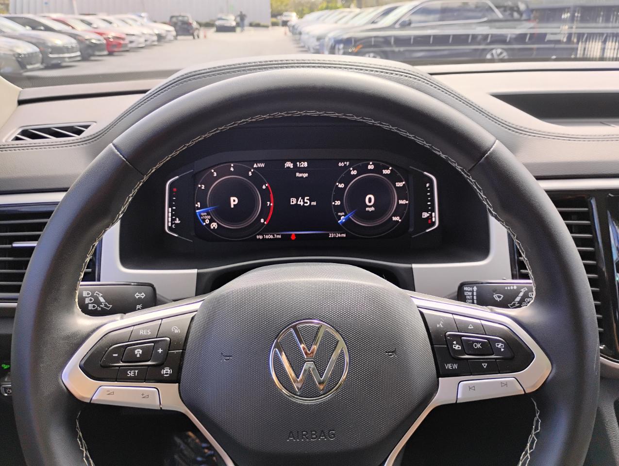Volkswagen Atlas V6 SE w/Technology 2023