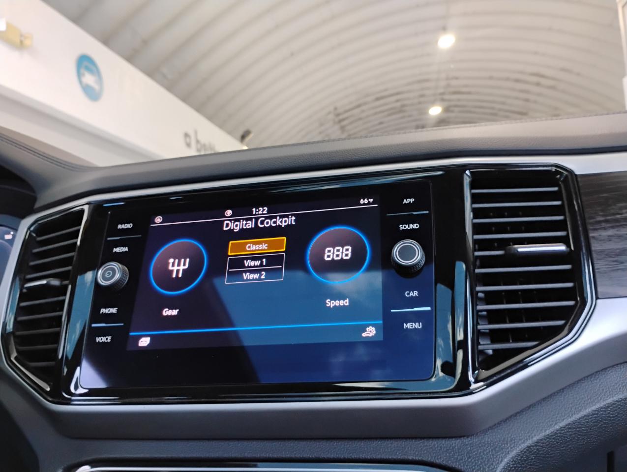 Volkswagen Atlas V6 SE w/Technology 2023