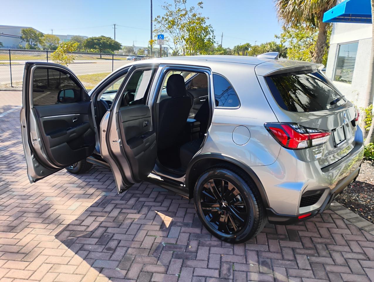 Mitsubishi Outlander Sport 2.0 ES 4WD 2023