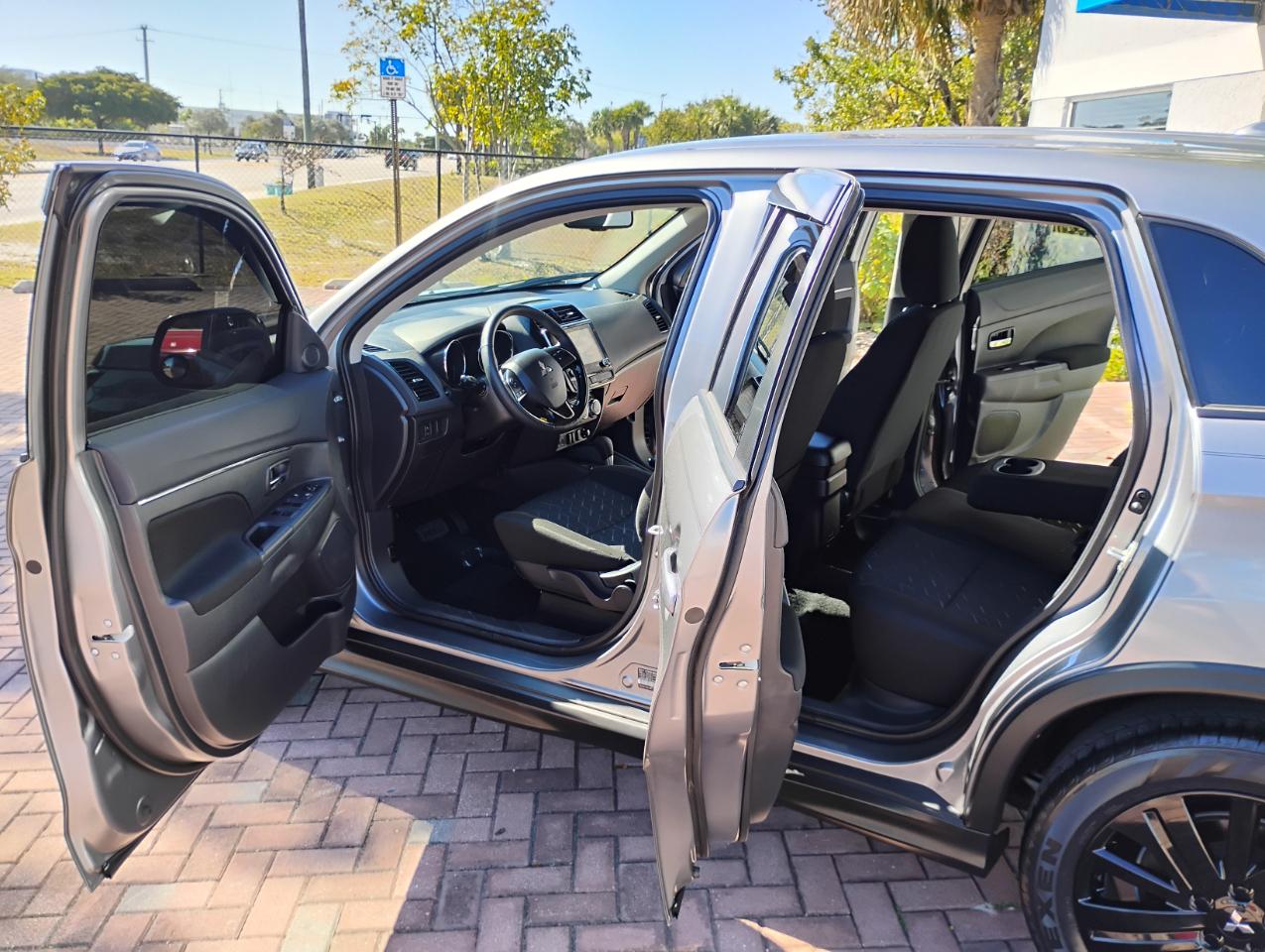 Mitsubishi Outlander Sport 2.0 ES 4WD 2023