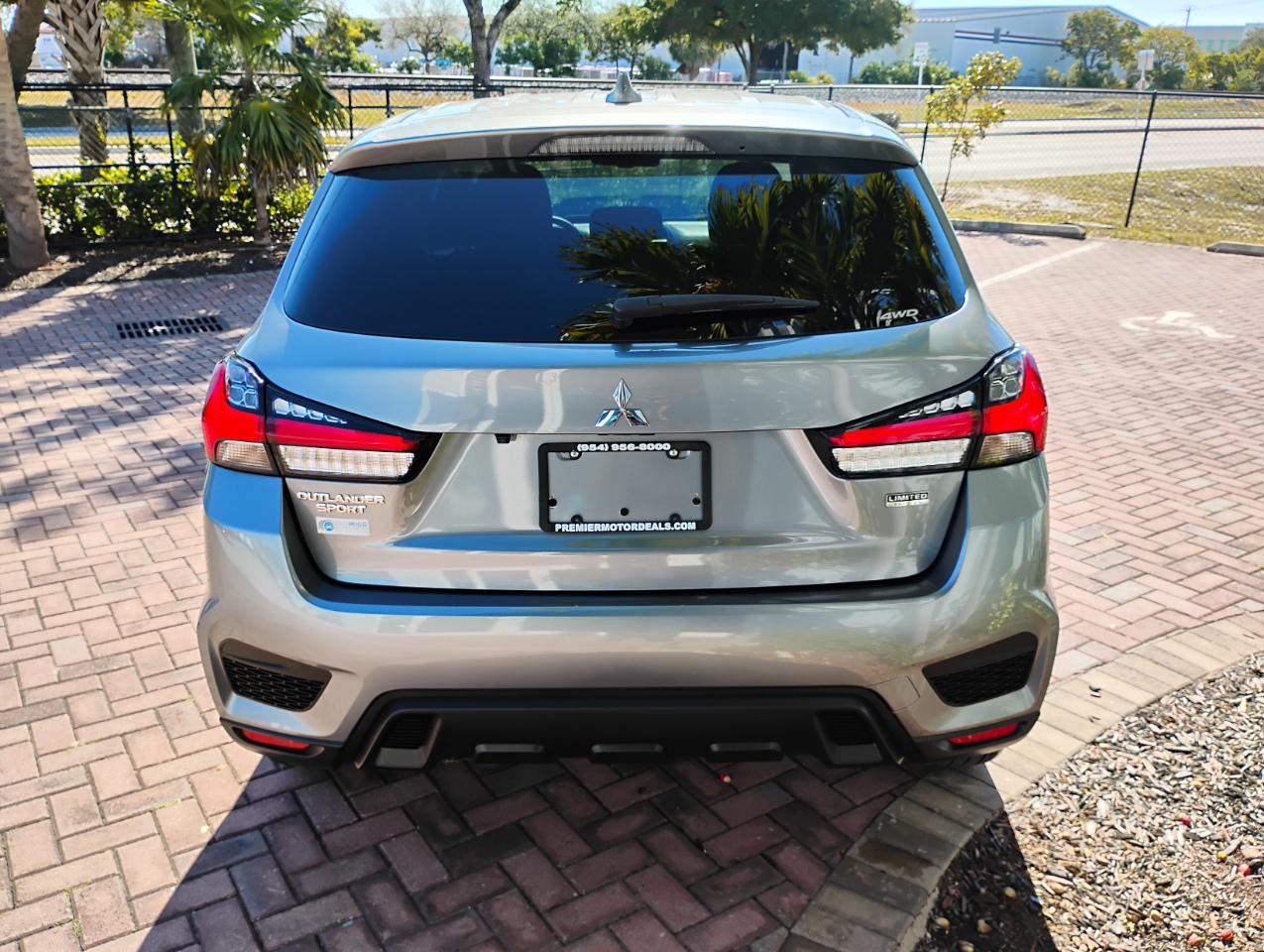 Mitsubishi Outlander Sport 2.0 ES 4WD 2023