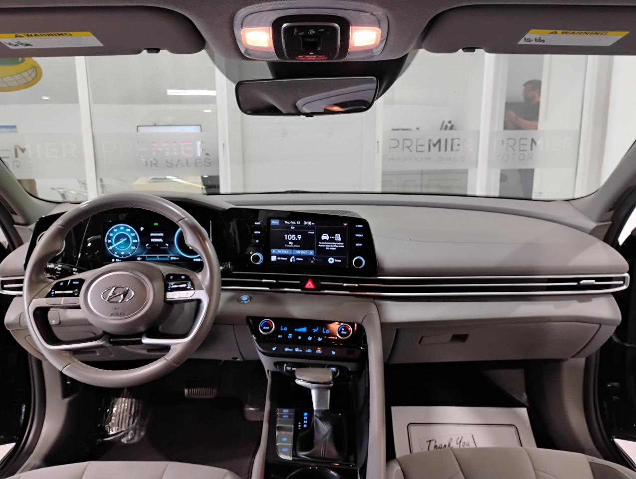 Hyundai Elantra SE Auto 2022