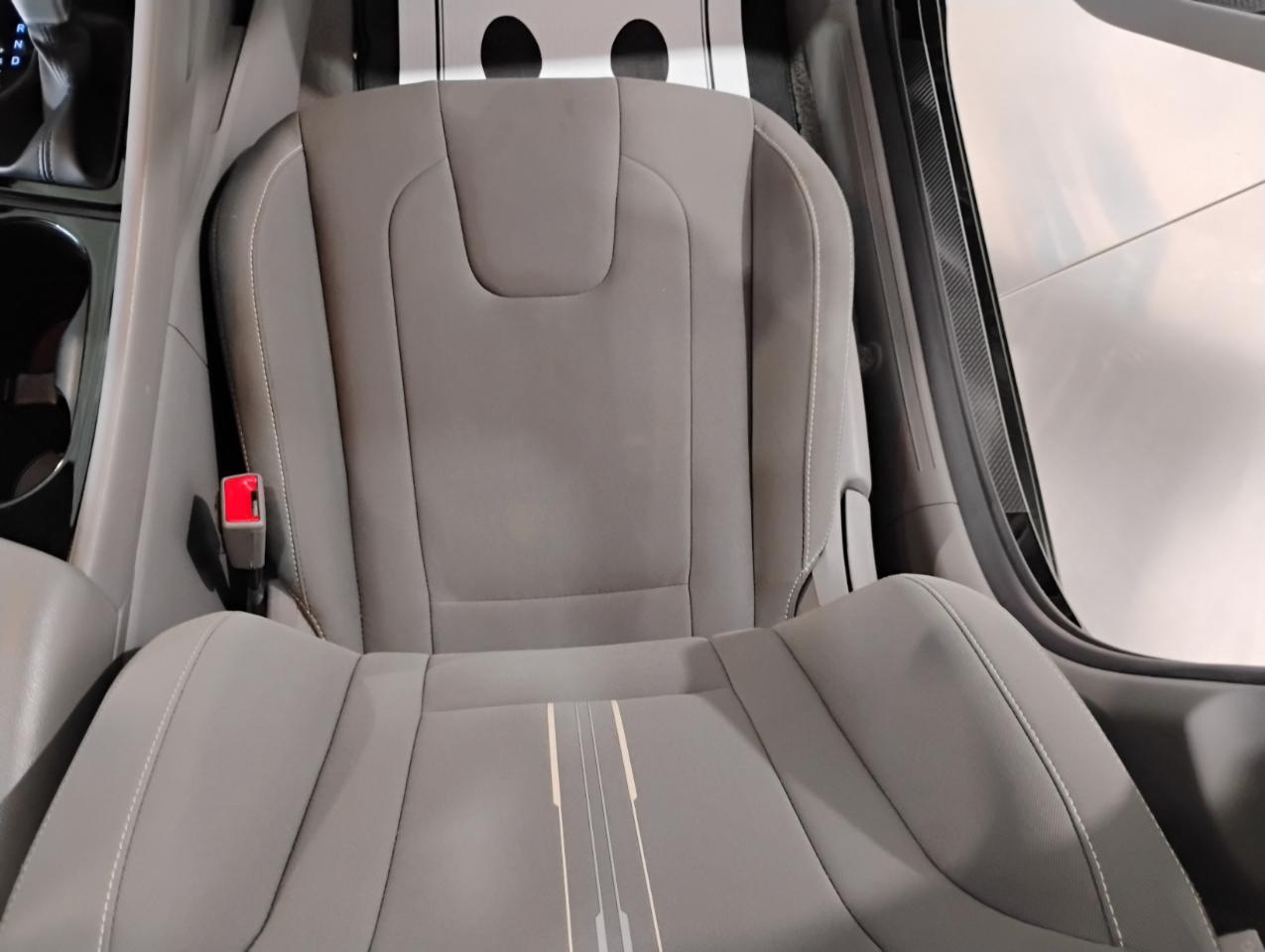 Hyundai Elantra SE Auto 2022