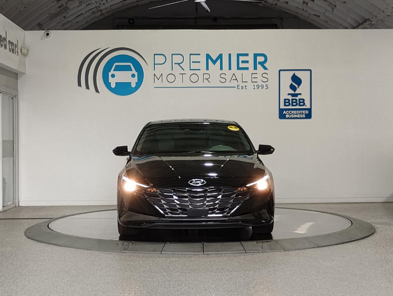 Hyundai Elantra SE Auto 2022