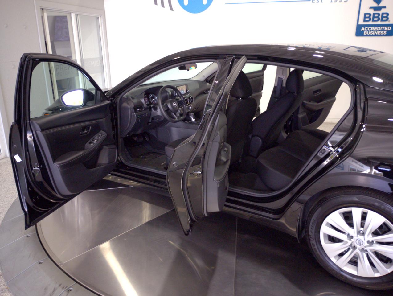 Nissan Sentra S 2025