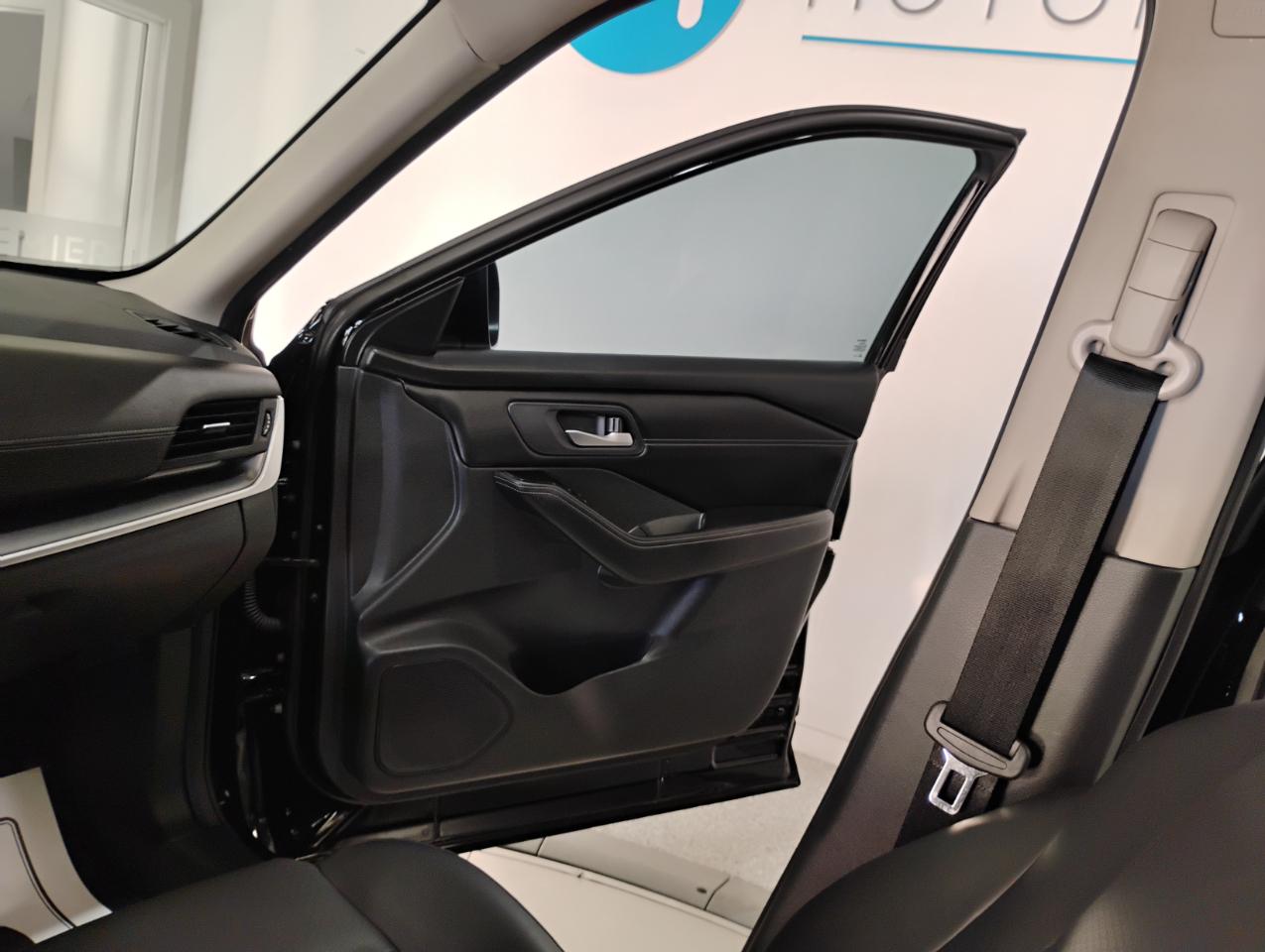 Nissan Rogue SV 2024