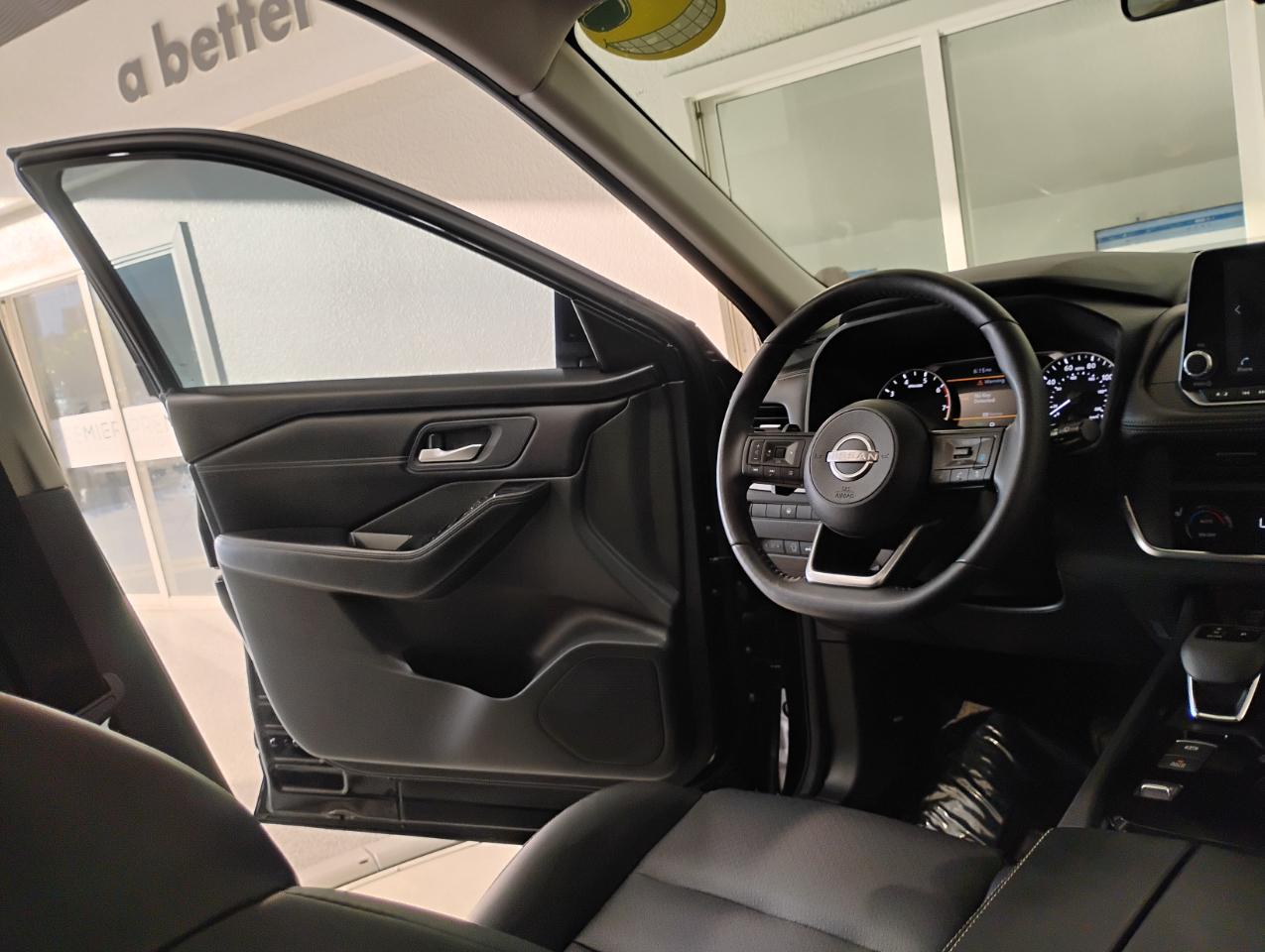 Nissan Rogue SV 2024