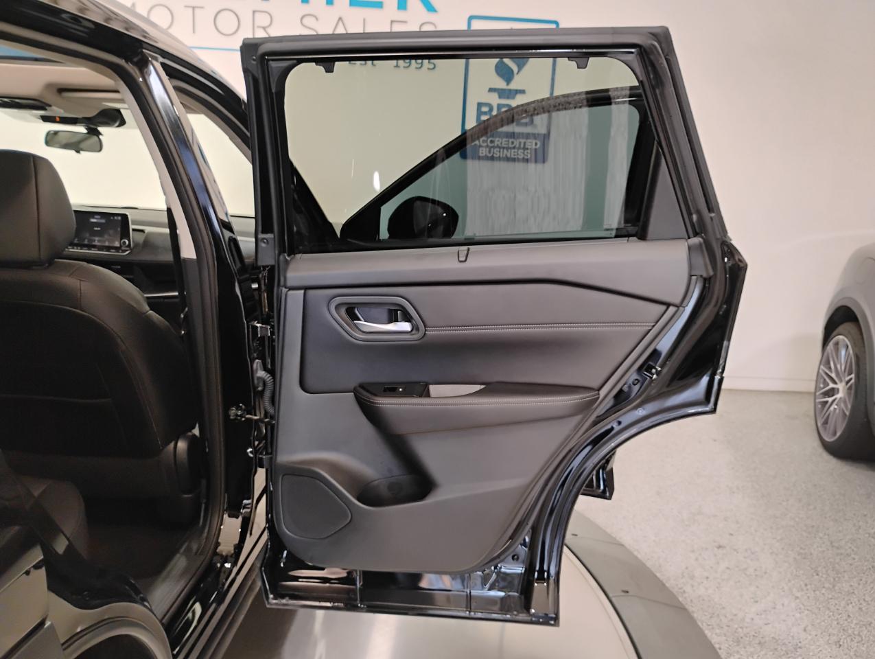 Nissan Rogue SV 2024