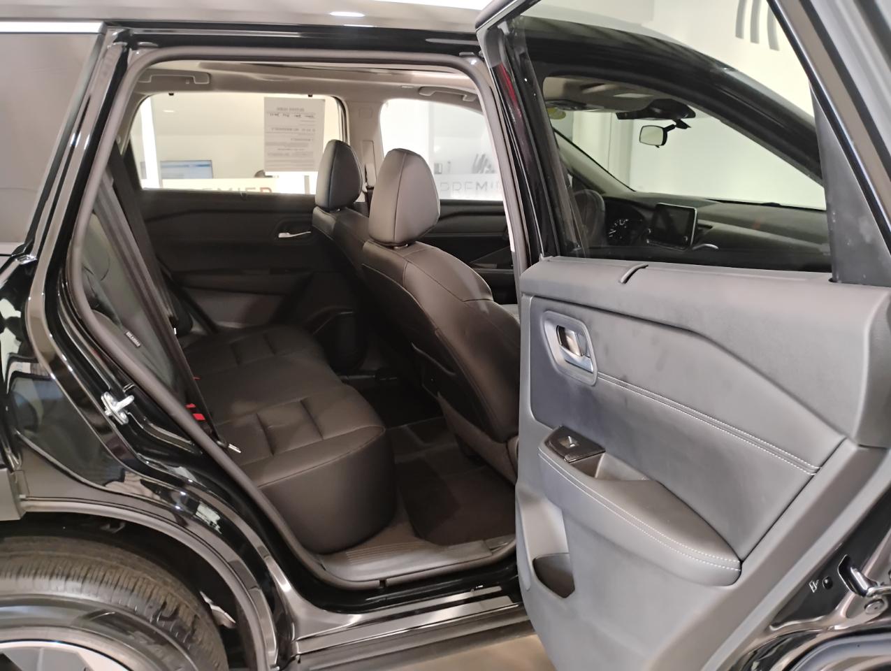 Nissan Rogue SV 2024