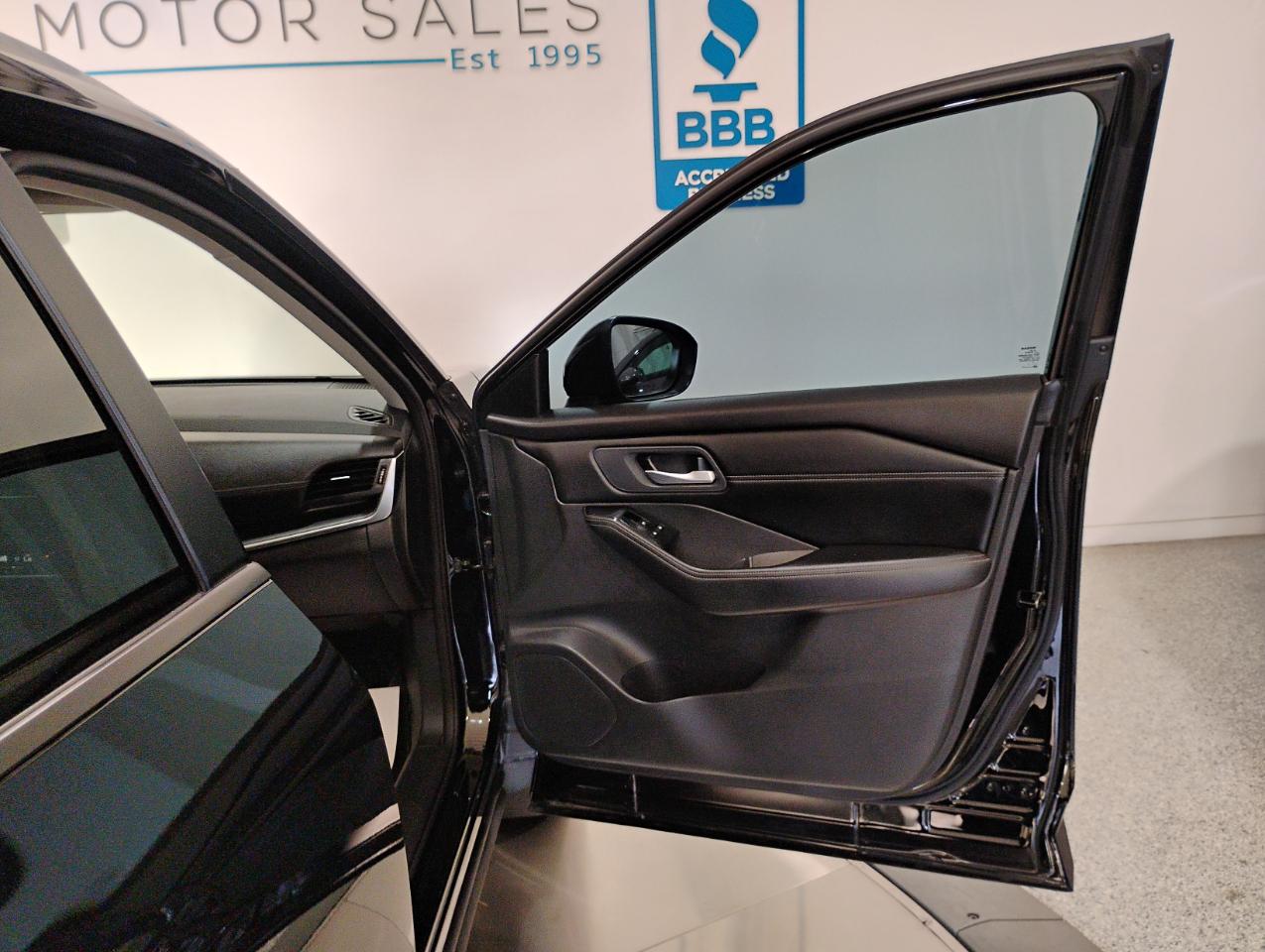 Nissan Rogue SV 2024