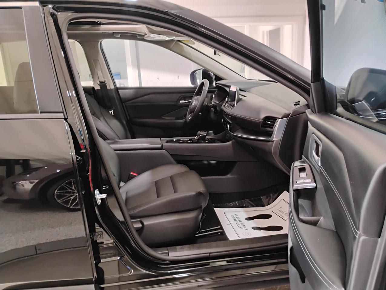 Nissan Rogue SV 2024