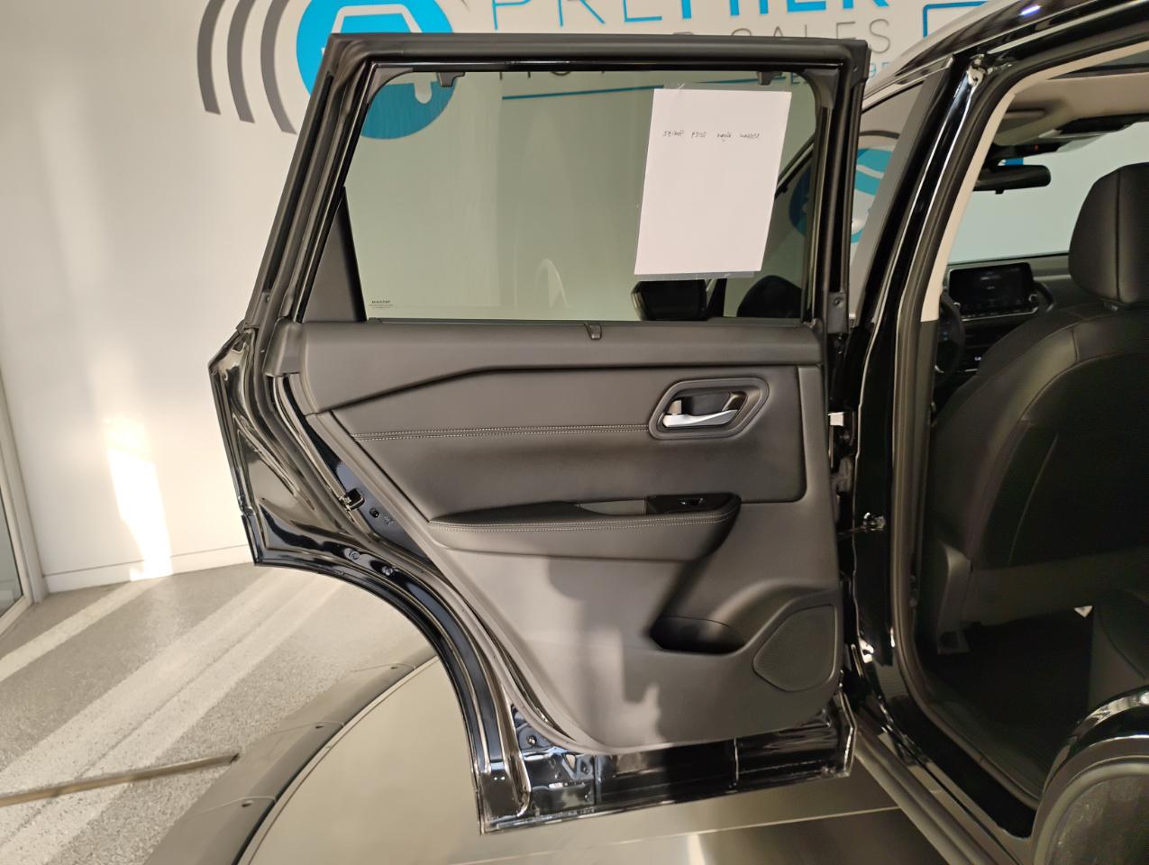 Nissan Rogue SV 2024