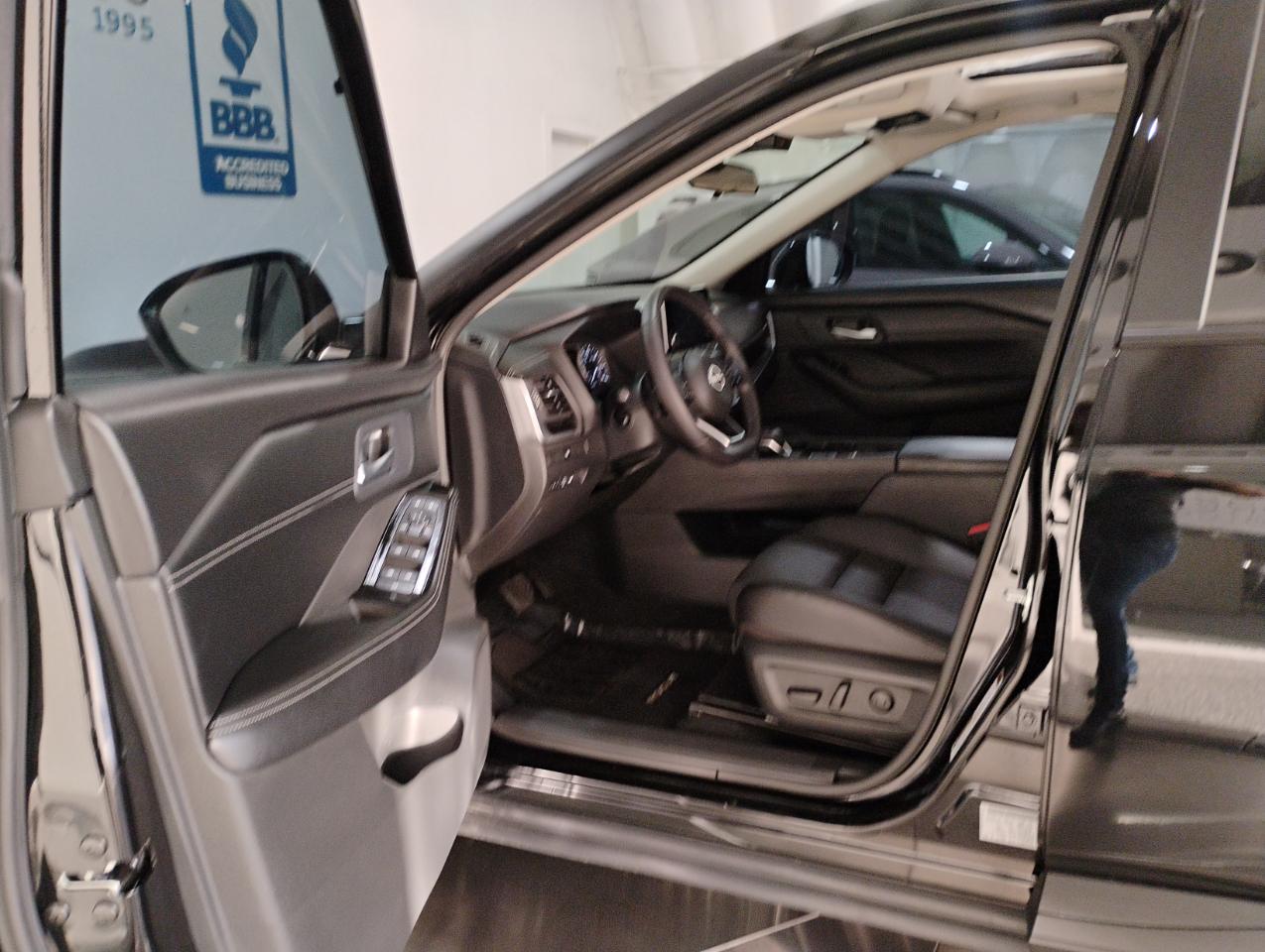 Nissan Rogue SV 2024