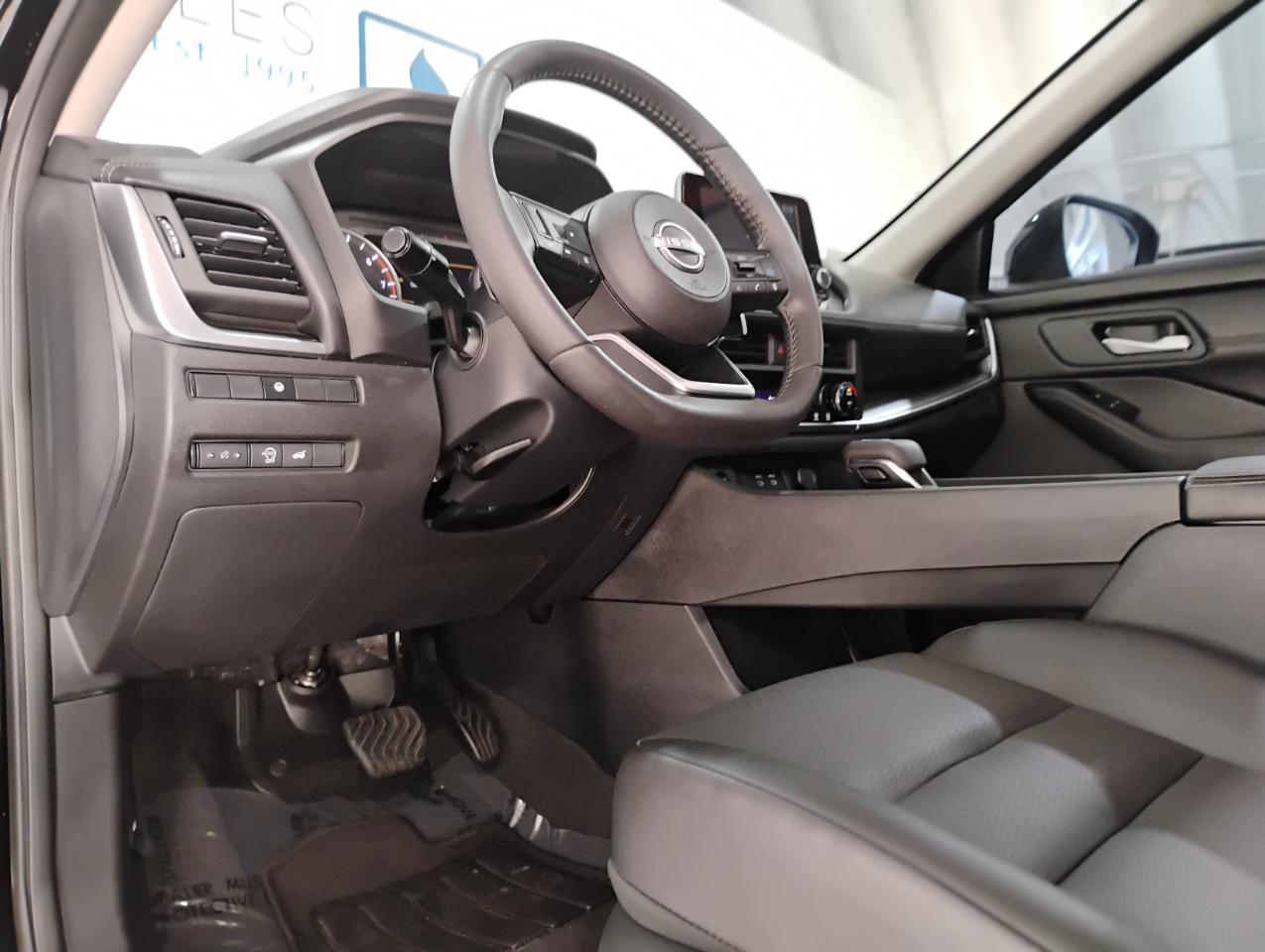 Nissan Rogue SV 2024