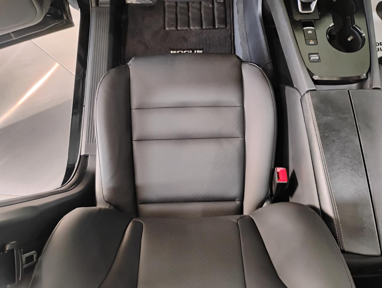 Nissan Rogue SV 2024