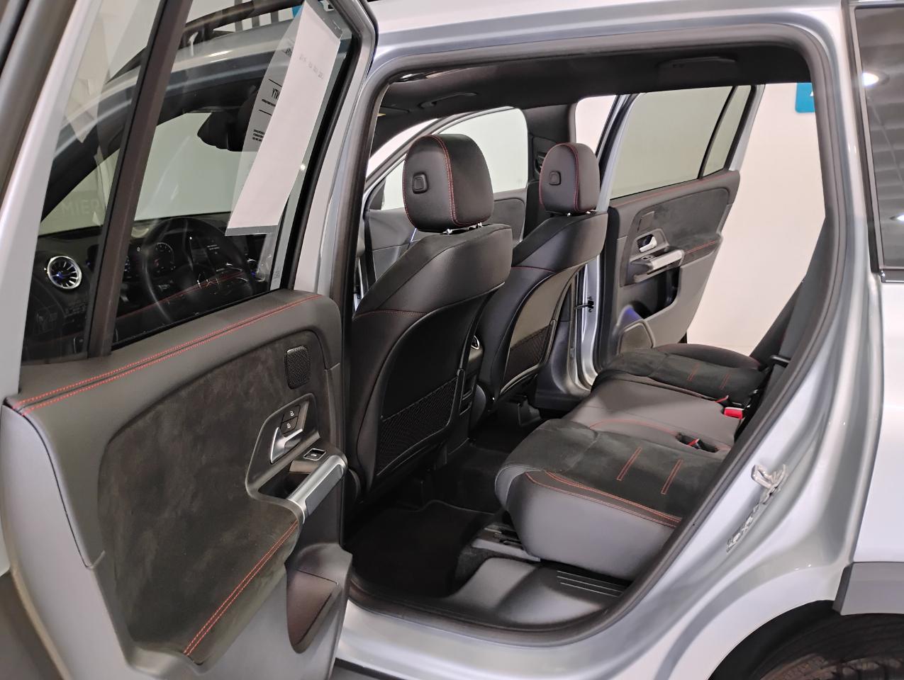 Mercedes-Benz GLB-Class GLB 250 2025