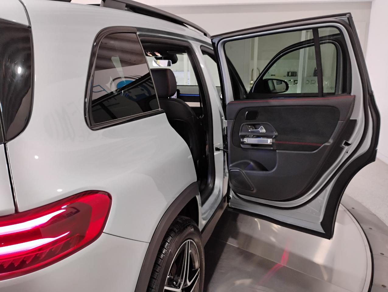 Mercedes-Benz GLB-Class GLB 250 2025