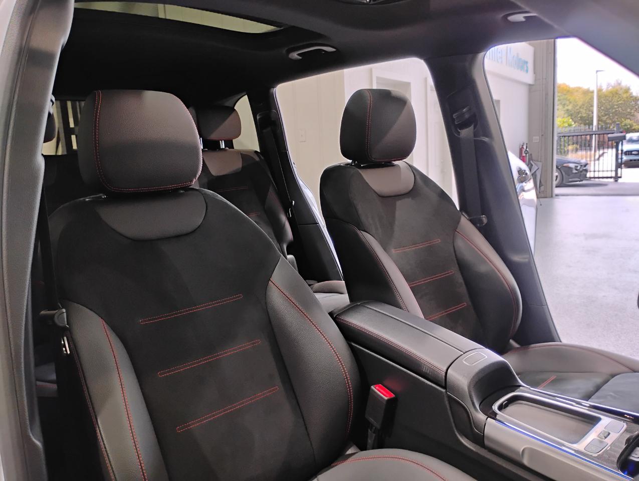 Mercedes-Benz GLB-Class GLB 250 2025