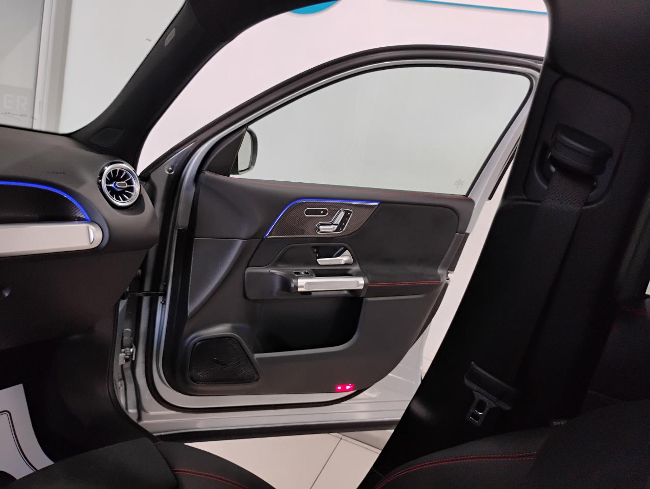 Mercedes-Benz GLB-Class GLB 250 2025