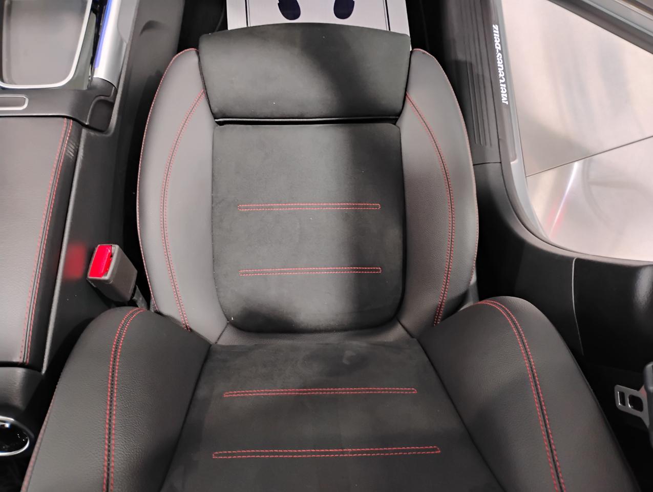 Mercedes-Benz GLB-Class GLB 250 2025