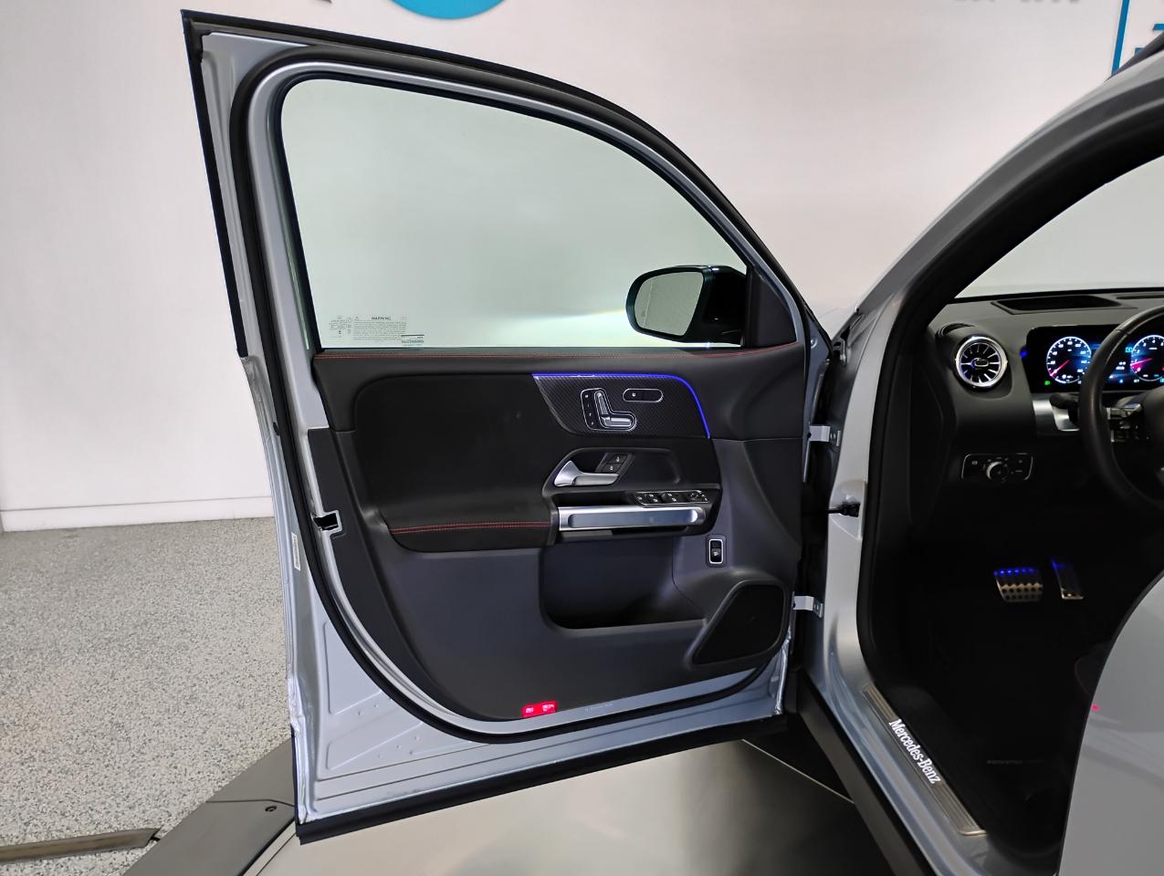 Mercedes-Benz GLB-Class GLB 250 2025