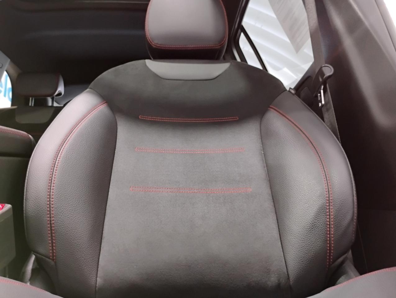 Mercedes-Benz GLB-Class GLB 250 2025