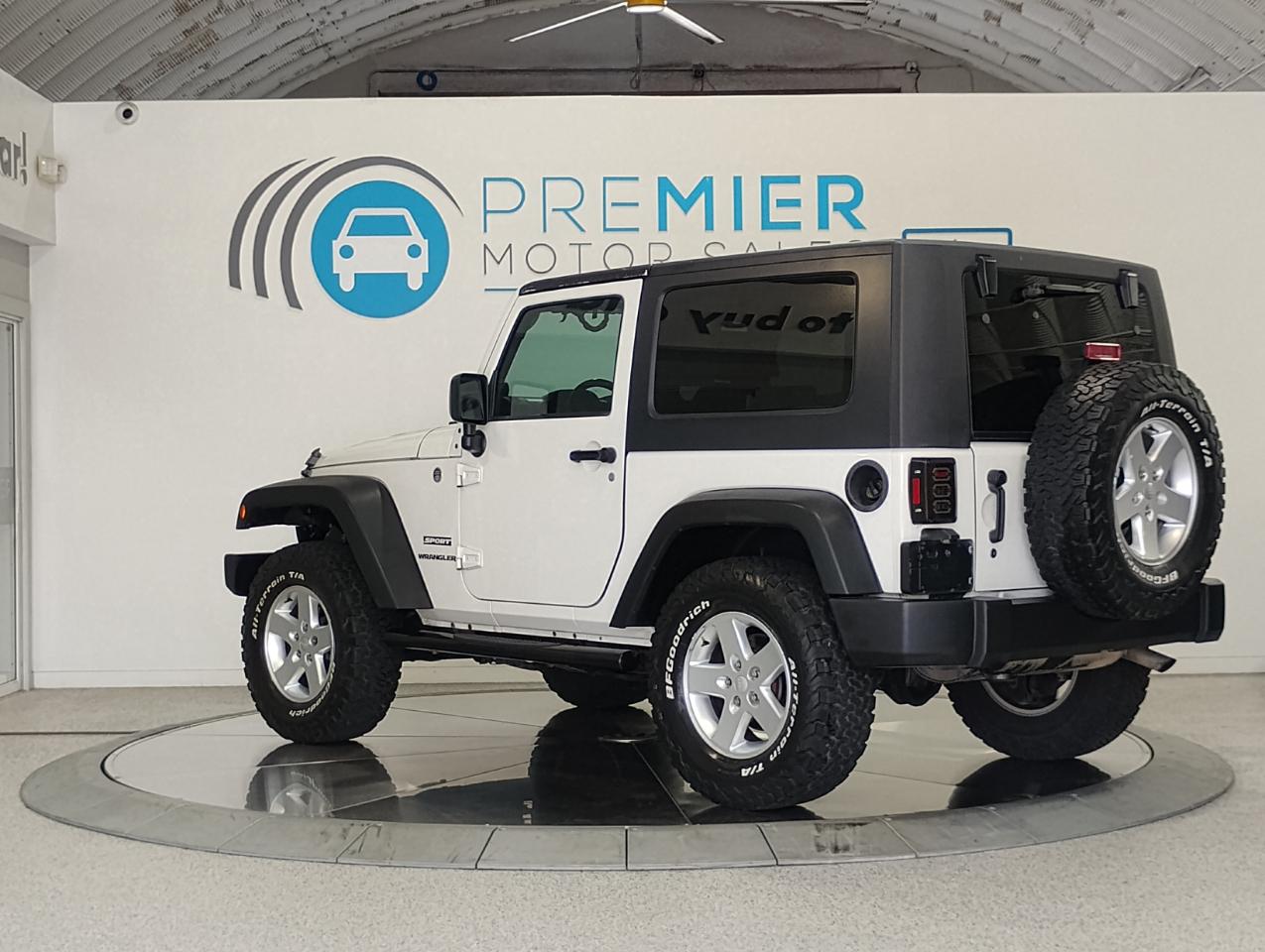 Jeep Wrangler Sport 4WD 2010