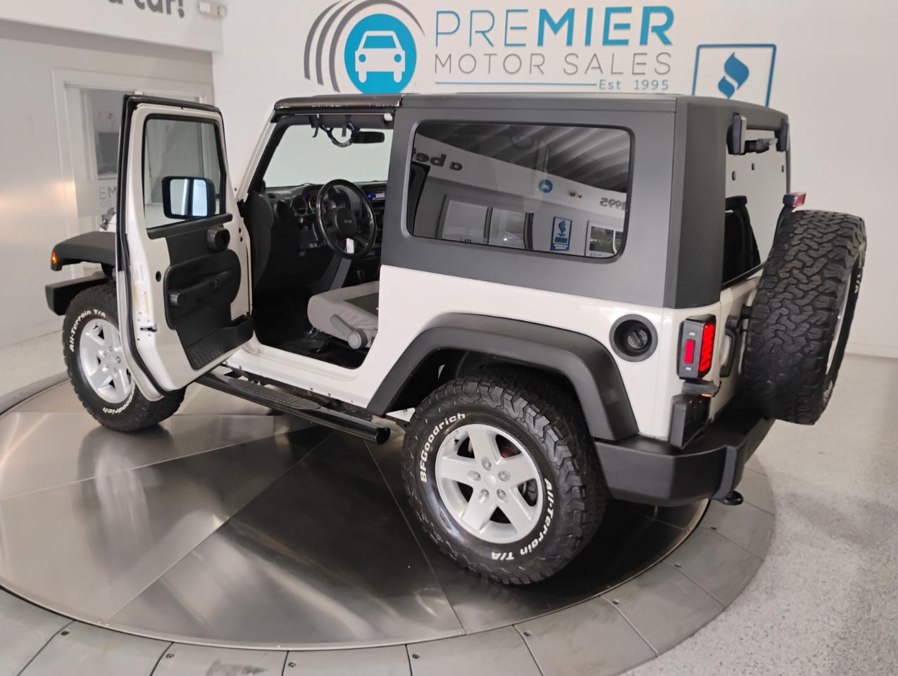 Jeep Wrangler Sport 4WD 2010